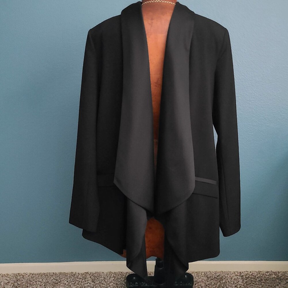 LANE BRYANT ~ Tailored Stretch Drape Front Blazer Jacket ~ NWT Sizes 18 + 22 - Picture 3 of 15